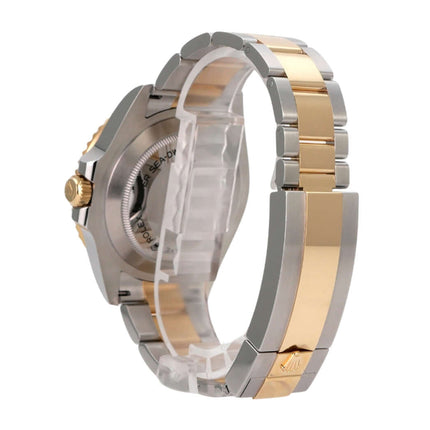 Rolex Sea-Dweller 4000 Ref. 126603 am Edelstahl/Gelbgold-Armband seitlich mit Sicherheitsfaltschließe.