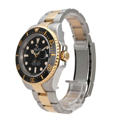 Rolex Sea-Dweller 4000 Ref. 126603 mit Edelstahl und Gelbgold, schwarzes Zifferblatt und drehbare Lünette.