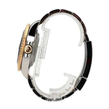 Rolex Sea-Dweller 4000 Ref. 126603 seitliche Ansicht des Edelstahl-Gehäuses mit Gelbgold-Lünette