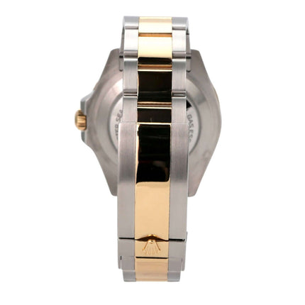 Rolex Sea-Dweller 4000 Ref. 126603 Uhr mit Edelstahl-Gehäuse und Gelbgold-Armband von der Seite