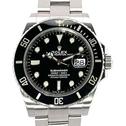 Rolex Submariner Date 126610LN aus Edelstahl mit schwarzer Lünette und Zifferblatt, Oyster-Armband, 41mm Gehäuse, Baujahr 2020.
