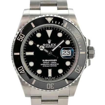 Rolex Submariner Date 126610LN aus Edelstahl mit schwarzem Zifferblatt, Keramiklünette und Oyster-Armband