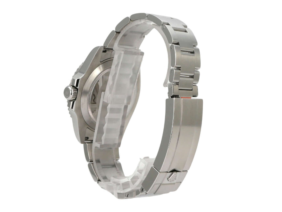 Detailansicht der Rolex Submariner Date 126610LN mit Edelstahlarmband und Gehäuse.