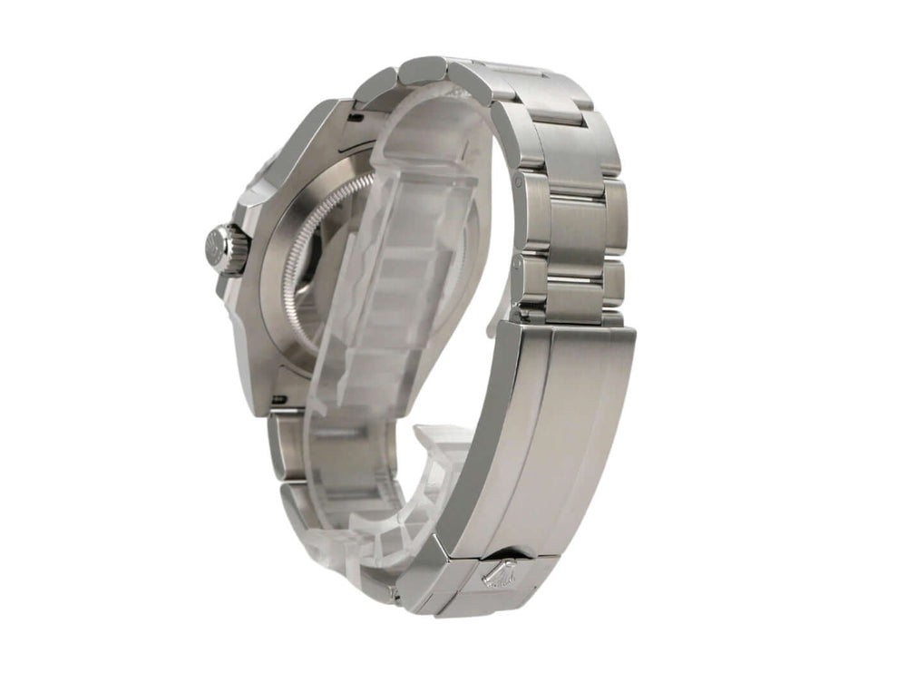 Detailansicht der Rolex Submariner Date 126610LN mit Edelstahlarmband und Gehäuse.