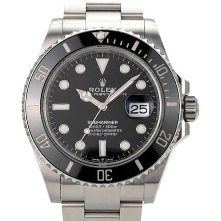 Rolex Submariner Date 126610LN Edelstahlarmband und schwarzes Zifferblatt mit Leuchtindizes.