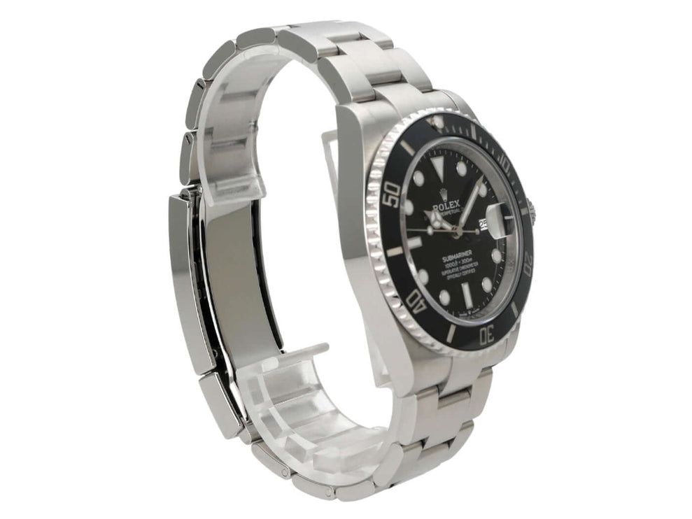 Rolex Submariner Date 126610LN mit Edelstahl-Gehäuse und schwarzem Zifferblatt seitliche Ansicht.