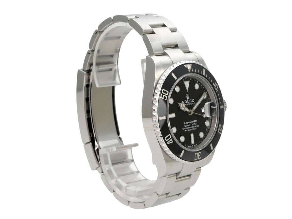 Rolex Submariner Date 126610LN aus Edelstahl mit schwarzem Zifferblatt, Keramiklünette und Oyster-Armband