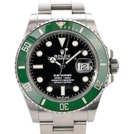 Rolex Submariner Date Edelstahl 126610LV mit schwarzem Zifferblatt und grüner Keramik-Lünette, poliertem Edelstahlarmband.
