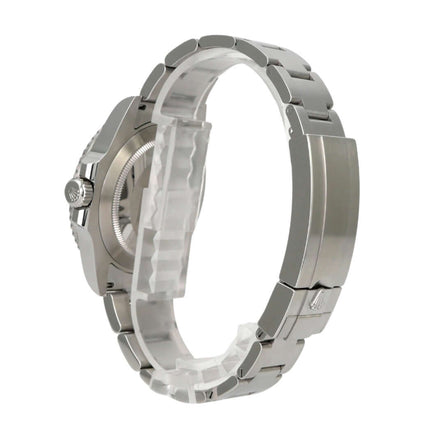 Rolex Submariner Date Edelstahl Ref. 126610LV seitliche Ansicht des Uhrengehäuses und Armbands aus Edelstahl