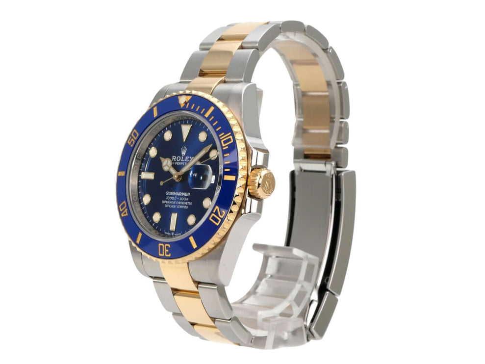 Rolex Submariner Date 41 Edelstahl Gelbgold 126613LB mit blauem Zifferblatt und 18 Karat Gelbgold Lünette.