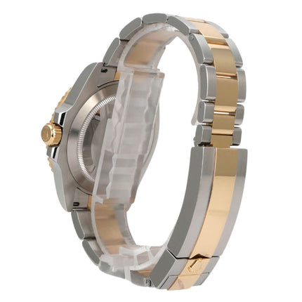 Rolex Submariner Date 41 Edelstahl Gelbgold 126613LB seitliche Ansicht des Armbands aus Edelstahl und Gelbgold