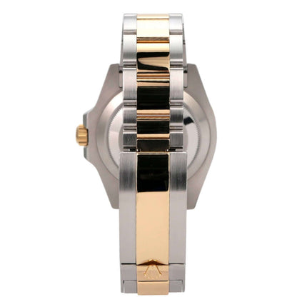 Rolex Submariner Date 41 Edelstahl Gelbgold 126613LB Armband Ansicht von hinten, Edelstahl und Gelbgold, poliert und satiniert.