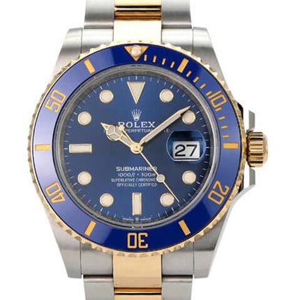 Rolex Submariner Date 41 Edelstahl Gelbgold 126613LB mit blauem Zifferblatt und drehbarer Lünette aus Gelbgold.
