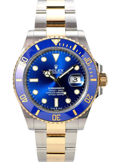Rolex Submariner Date 41 Edelstahl Gelbgold 126613LB mit blauem Zifferblatt und geriffelter Lünette.