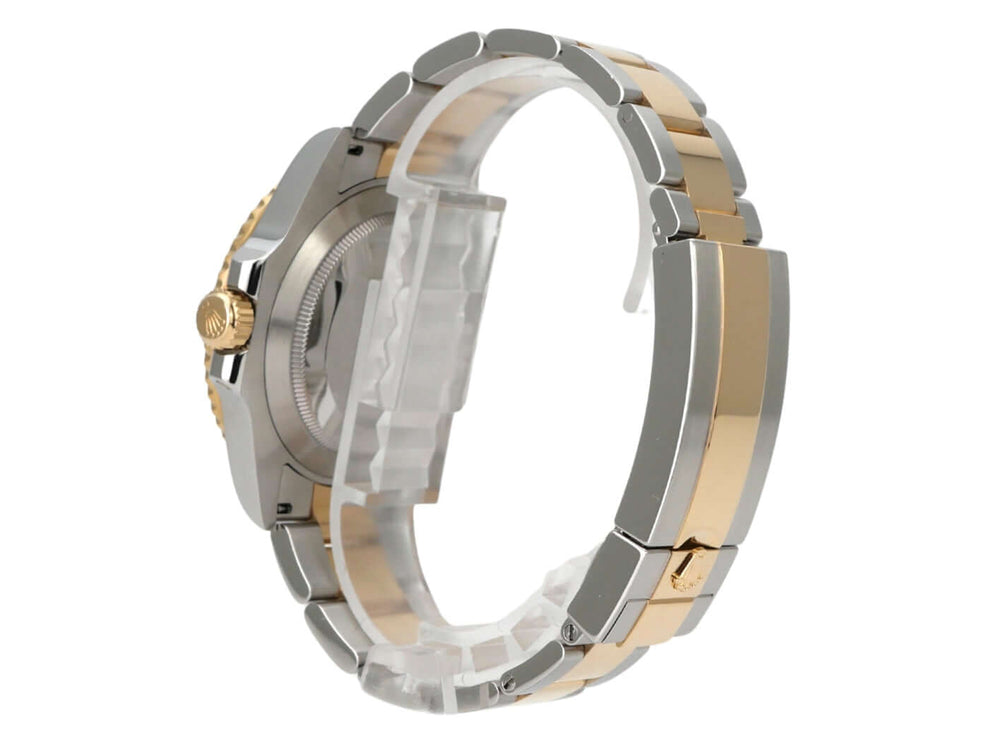 Rolex Submariner Date 41 Edelstahl Gelbgold 126613LB seitliche Ansicht des Armbands aus Edelstahl und Gelbgold