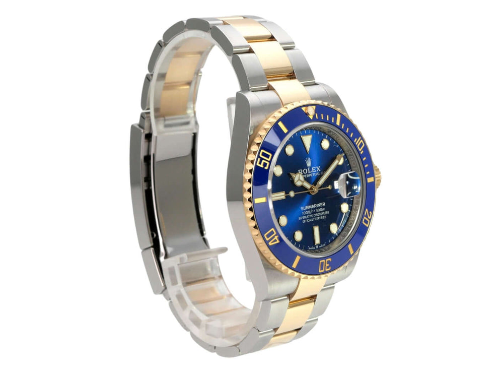 Rolex Submariner Date 41 Edelstahl Gelbgold 126613LB Uhr mit blauem Zifferblatt und 18 Karat Gelbgold-Lünette.