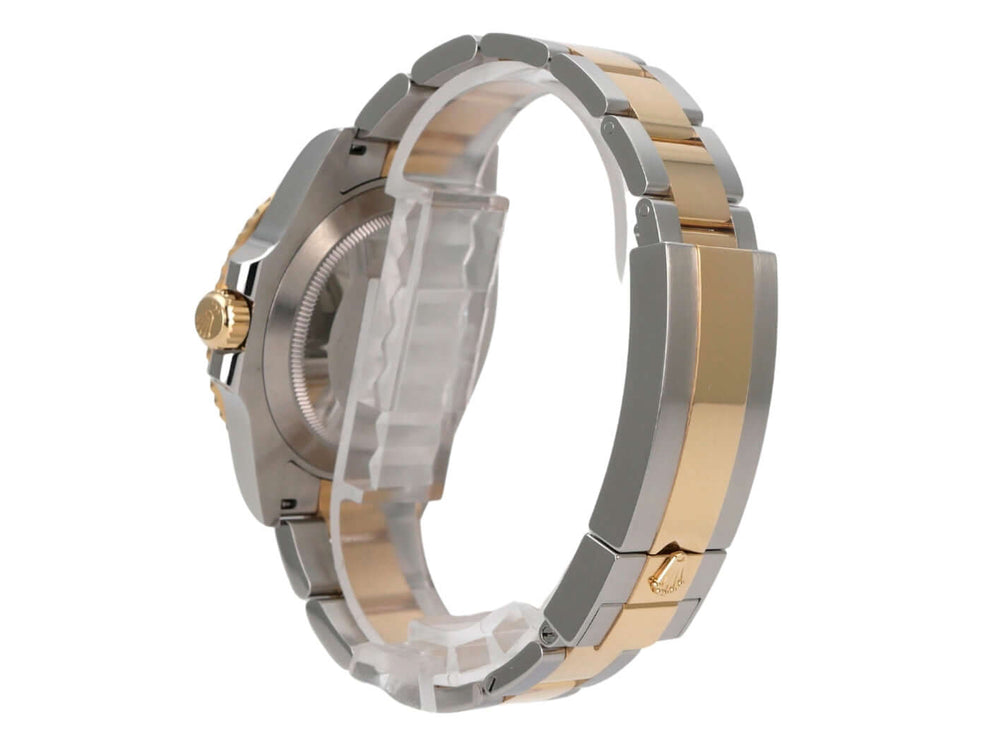 Rolex Submariner Date 41 Edelstahl Gelbgold 126613LB Armbanddetail mit poliertem Edelstahl und 18 Karat Gelbgold.