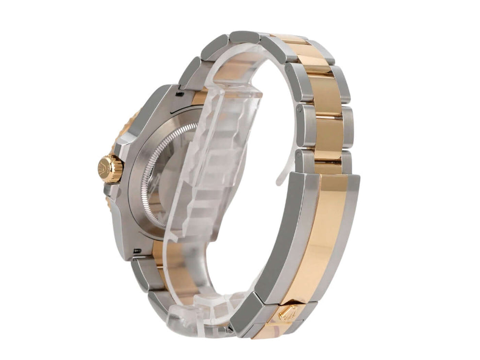 Rolex Submariner Date 41 Edelstahl Gelbgold 126613LN Armbandansicht mit polierter und satinierter Oberfläche.