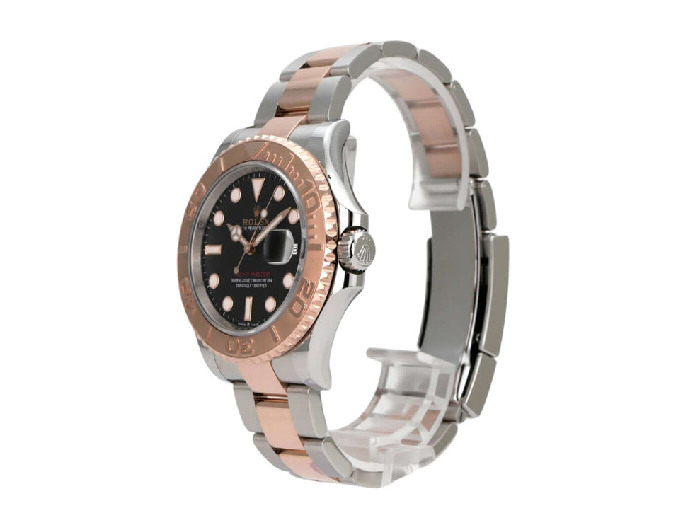 Rolex Yacht-Master 40 Oystersteel Everose-Gold 126621 Schwarz seitliche Ansicht mit schwarzem Zifferblatt auf Edelstahl-Armband.