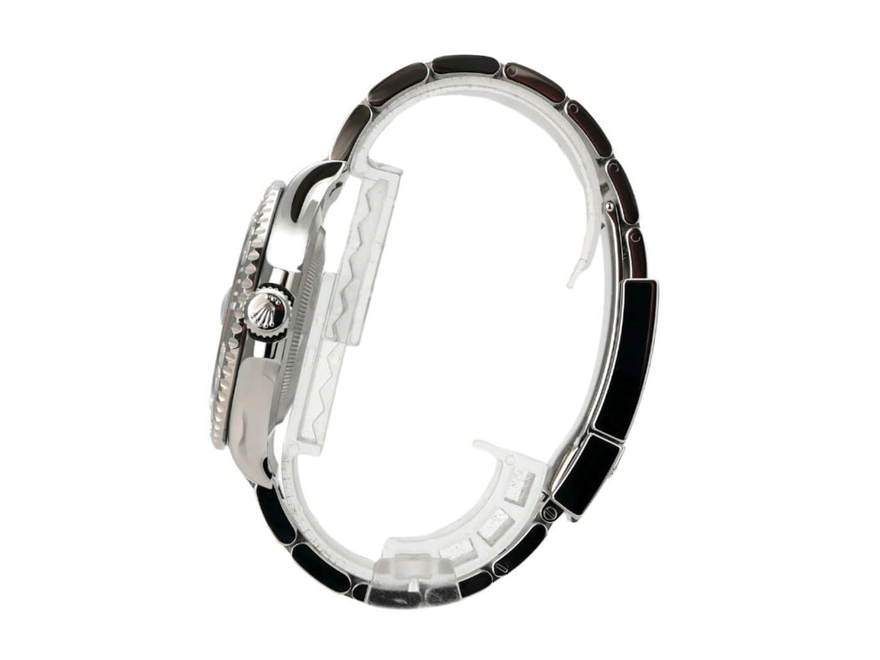 Rolex Yacht-Master 40 Oystersteel Platin 126622 Blau seitliche Ansicht des Gehäuses und Armbands aus Edelstahl und Platin.