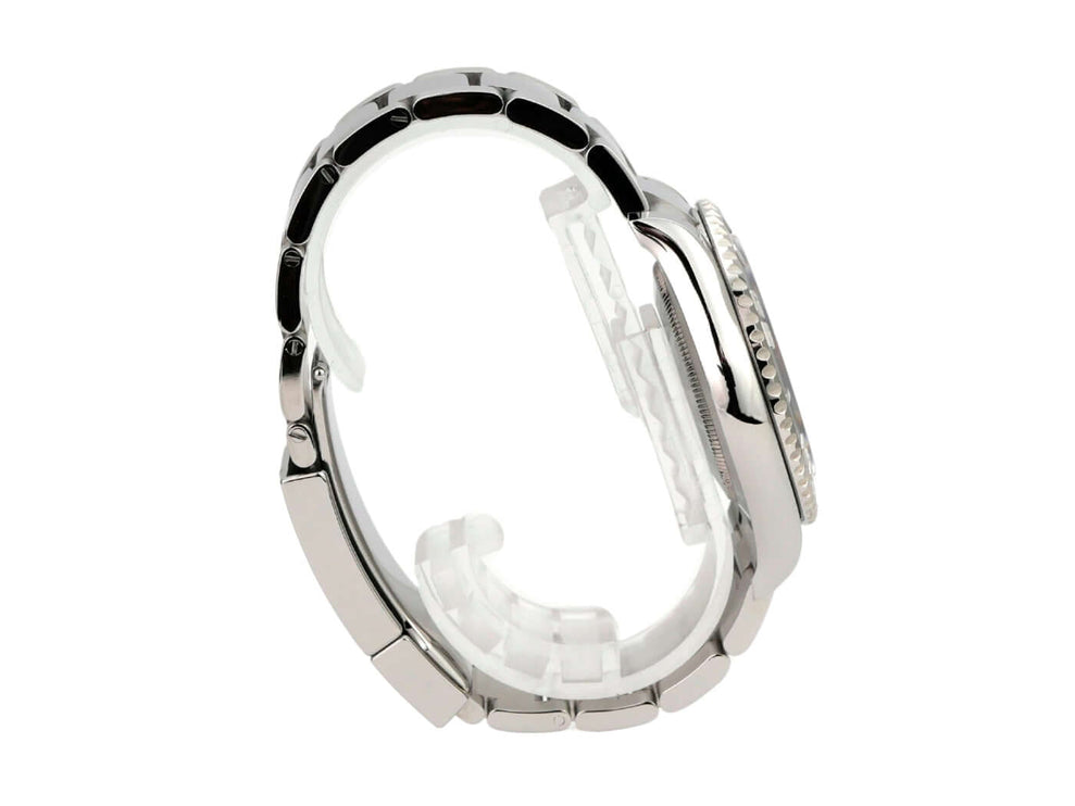 Seitenansicht der Rolex Yacht-Master 40 Oystersteel Platin 126622 Blau mit poliertem Edelstahlband