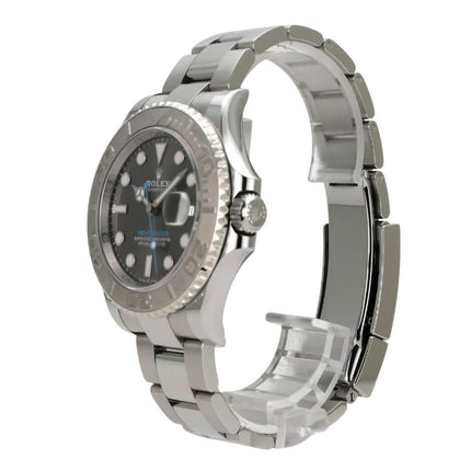 Rolex Yacht-Master 40 Oystersteel Platin 126622 Rhodium Seitenansicht der Uhr mit rhodiumfarbenem Zifferblatt und Platinlünette.