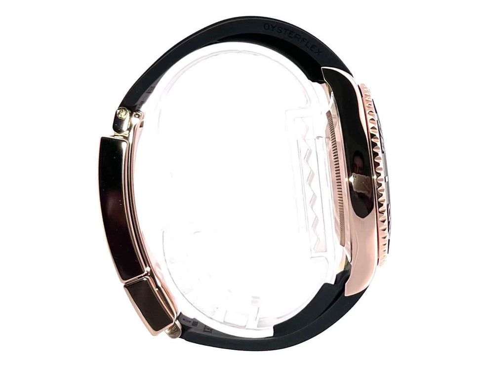 Rolex Yacht-Master 40 Everose-Gold 126655 Seitenansicht, 18 kt Everose-Gold Gehäuse, beidseitig drehbare Lünette, Oyster Kautschukband