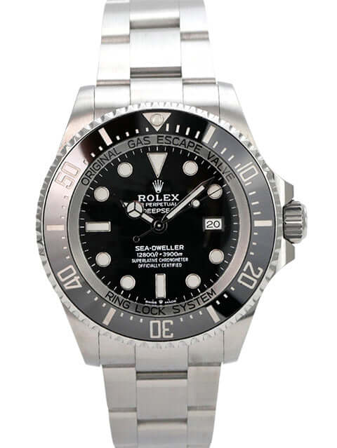 Rolex Sea-Dweller 126660 Deepsea Edelstahl Armbanduhr mit schwarzem Zifferblatt und drehbarer Lünette.