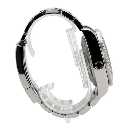 Seitenansicht der Rolex Sea-Dweller 126660 Deepsea, Edelstahlgehäuse, schwarze Keramikeinlage, Oyster Band.