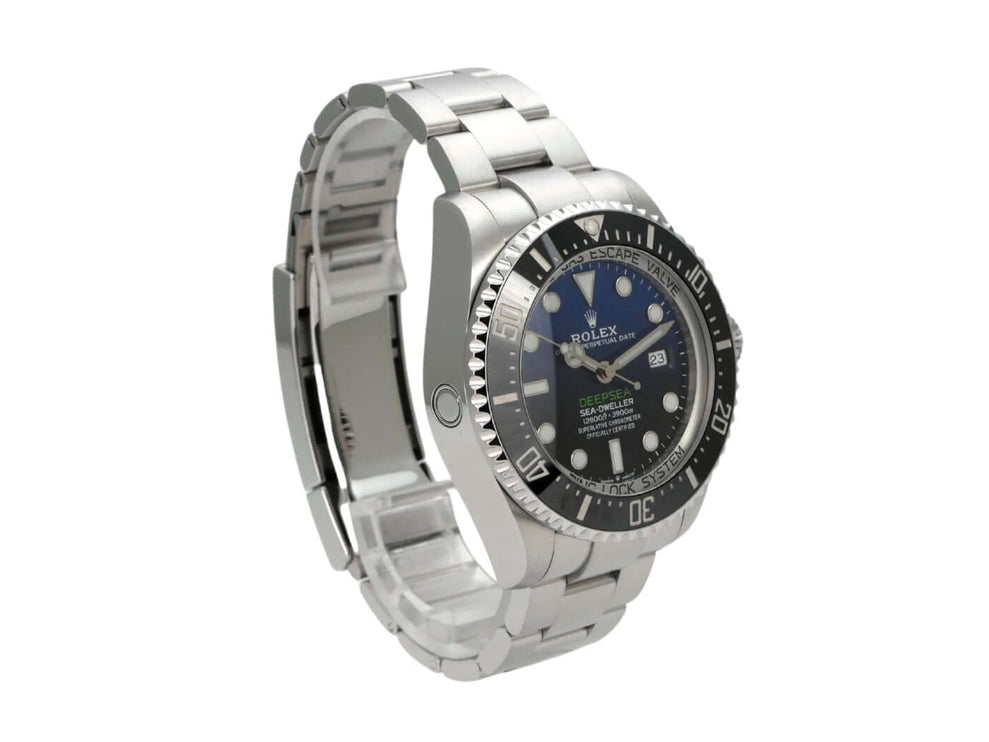 Rolex Sea-Dweller Deepsea 126660 D-Blue am Edelstahlarmband, poliertes Gehäuse, schwarzes Zifferblatt.