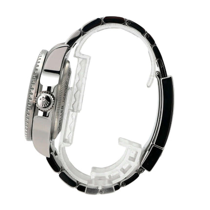 Detailansicht der Rolex Sea-Dweller Deepsea 126660 D-Blue, Edelstahlgehäuse und Oyster Armband.