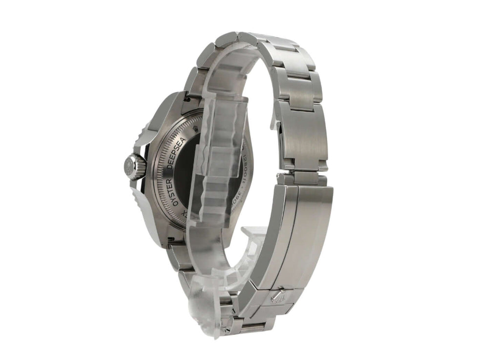 Seitenansicht der Rolex Sea-Dweller Deepsea 126660 D-Blue mit Edelstahl-Gehäuse und Oyster-Armband.