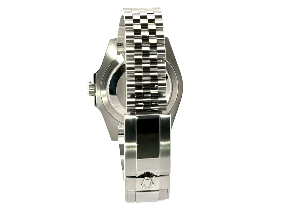 Rückansicht der Rolex GMT Master II Edelstahl 126710BLNR aus 2020, mit Jubilee-Edelstahlarmband und Sicherheitsfaltschließe.