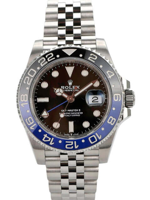 Rolex GMT-Master II Edelstahl 126710BLNR mit schwarzem Zifferblatt, blau-schwarzer Lünette und Jubile-Armband.