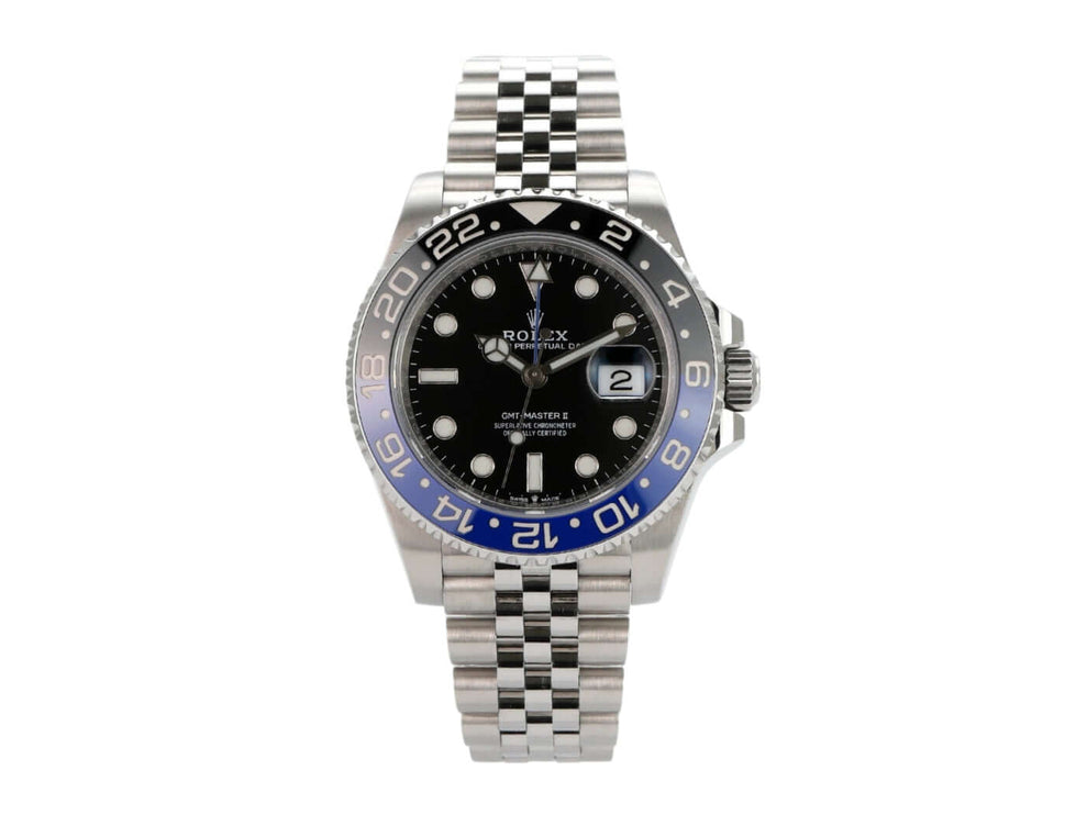 Rolex GMT Master II 126710BLNR aus Edelstahl mit schwarzem Zifferblatt und blauer Lünette, 40 mm Gehäusedurchmesser.