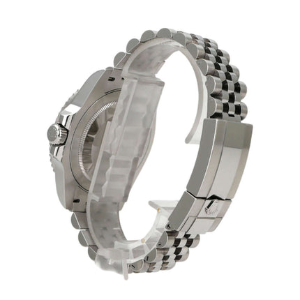 Rolex GMT-Master II 126710BLNR Edelstahl Armband, seitliche Ansicht mit poliertem und satiniertem Edelstahl.