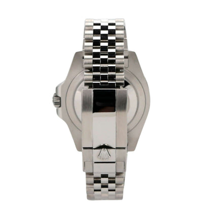 Rolex GMT-Master II 126710BLNR Edelstahl Armbandansicht mit Jubile-Gliedern, poliert und satiniert.
