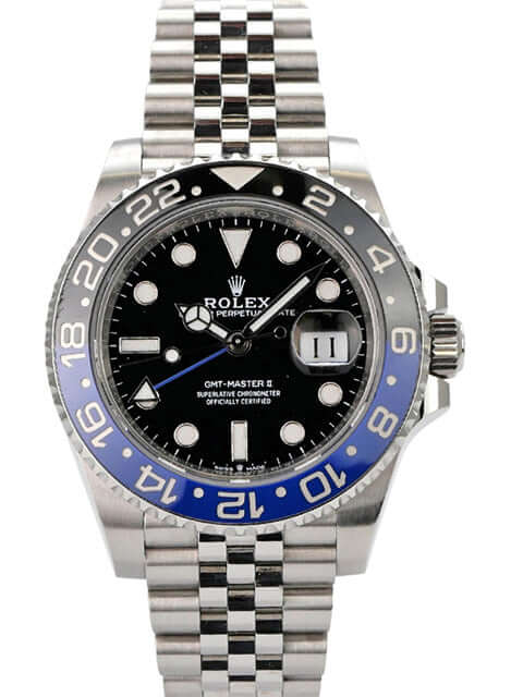 Rolex GMT-Master II 126710BLNR Edelstahl mit schwarzem Zifferblatt und blau/schwarzer Keramikeinlage.