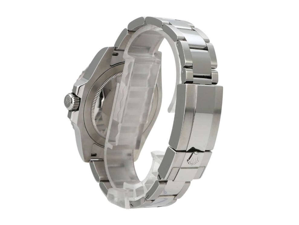 Rolex GMT-Master II Edelstahl 126710BLNR Oyster-Band, seitliche Ansicht des Gehäuses und Armbands aus poliertem Edelstahl.