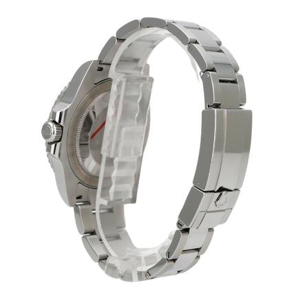 Rolex GMT-Master II Edelstahl 126710BLNR Oyster-Band, Edelstahlgehäuse und Oyster-Armband in Seitenansicht
