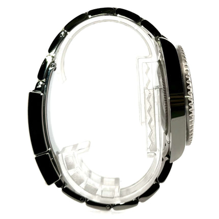 Rolex GMT-Master II 126710BLNR Seitenansicht des Edelstahlgehäuses und polierten/satinierten Oyster-Bands