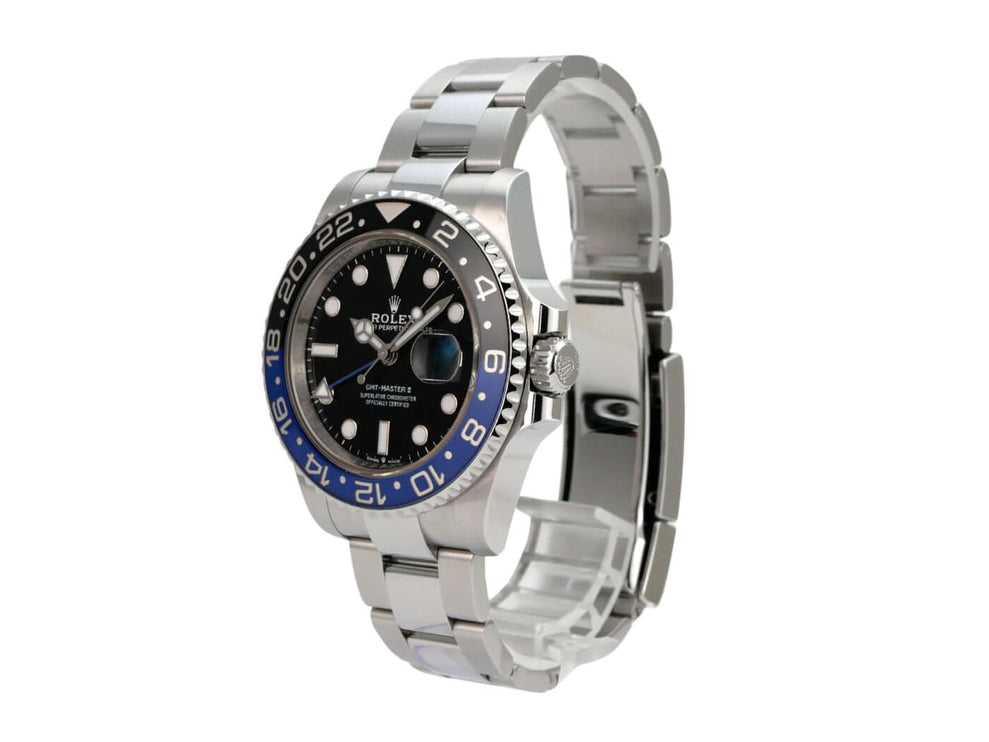 Rolex GMT-Master II Edelstahl 126710BLNR Oyster-Band mit schwarzem Zifferblatt und blau-schwarzer Lünette.