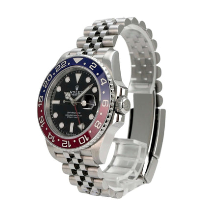Rolex GMT-Master II Edelstahl 126710BLRO mit schwarzem Zifferblatt und Jubile-Edelstahlarmband.