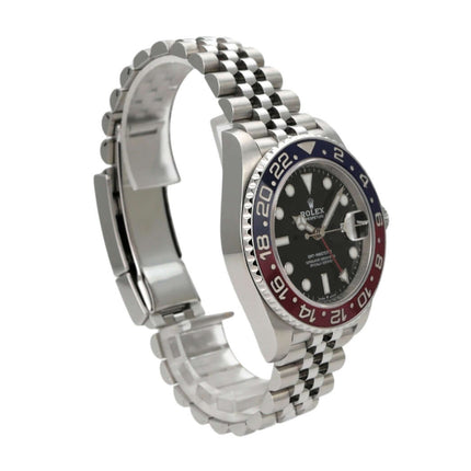 Rolex GMT-Master II 126710BLRO in Edelstahl mit Jubile-Armband und blau-roter Lünette.