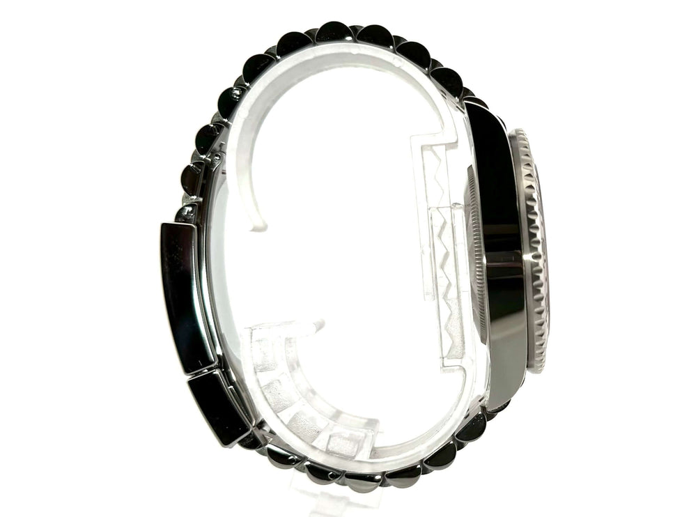 Seitenansicht Rolex GMT-Master II Edelstahl 126710BLRO, Gehäuse und Armband aus poliertem und satiniertem Edelstahl