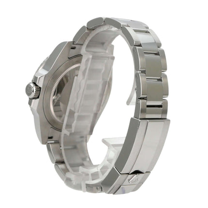Rolex GMT-Master II Edelstahl 126710BLRO Oyster-Band Ansicht von der Seite mit poliertem Edelstahlarmband.