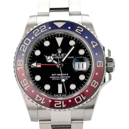Rolex GMT-Master II Edelstahl 126710BLRO Oyster-Band mit schwarzem Zifferblatt und rot-blauer Lünette.