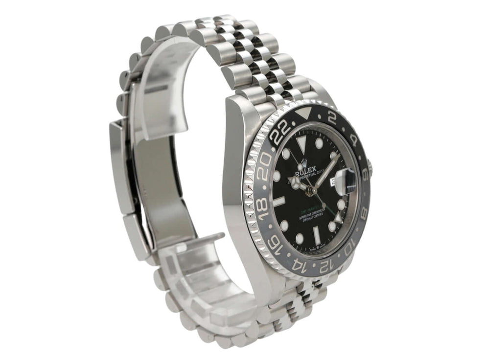 Rolex GMT-Master II Edelstahl 126710GRNR Jubile-Band mit schwarzem Zifferblatt und Edelstahlarmband.