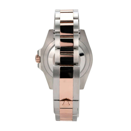 Rolex GMT-Master II Edelstahl Everose-Gold 126711CHNR Uhr mit poliertem und satiniertem Armband.