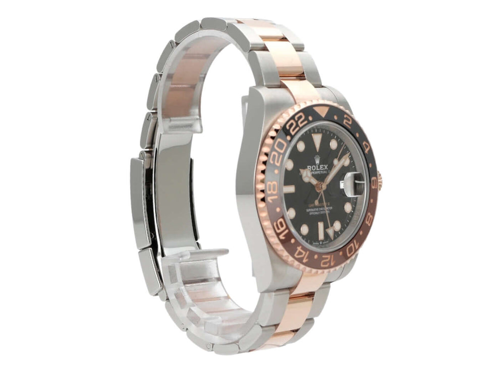 Rolex GMT-Master II Edelstahl und Everose-Gold 126711CHNR mit schwarzem Zifferblatt und drehbarer Lünette.